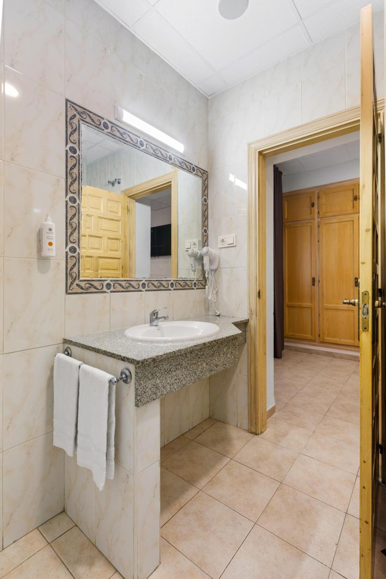 Vas Malaga Ciudad Hotell Eksteriør bilde